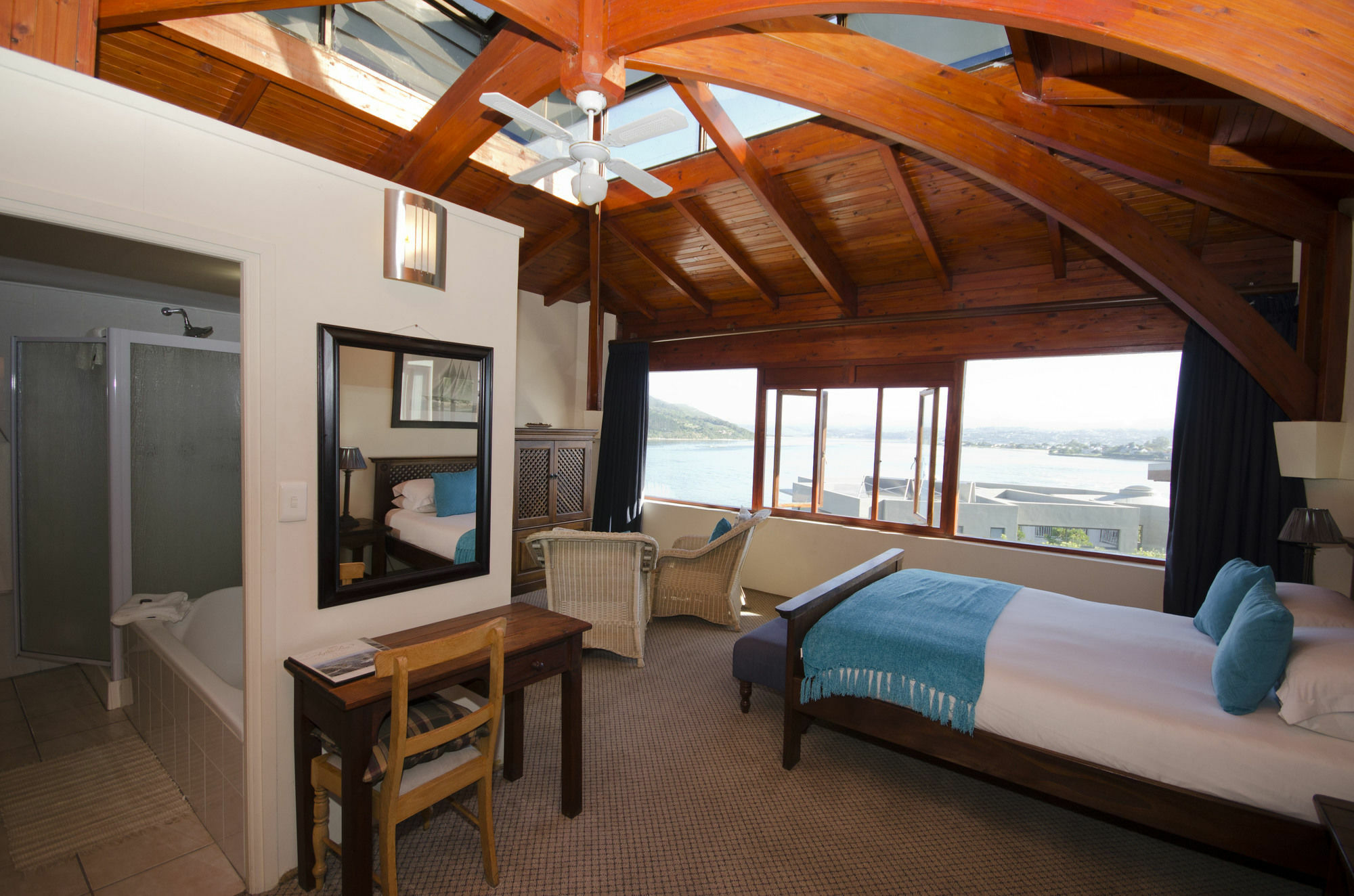 Augusta Bay Guest House Найсне Экстерьер фото